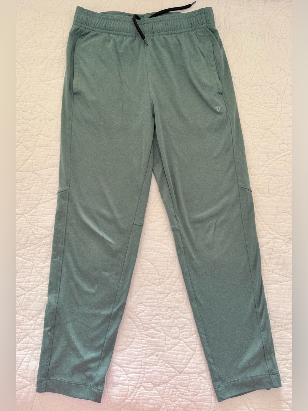 EUC OLD NAVY Boys Tapered Soccer / Joggers / Active Pull-On Pants, Green - Sz L